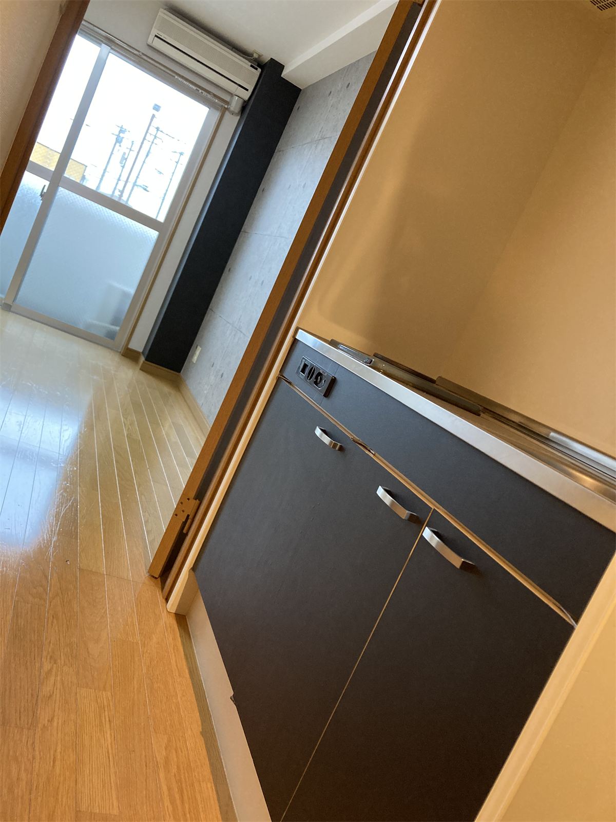 霧島市 隼人町見次の自社の賃貸マンション（1K） 施工後